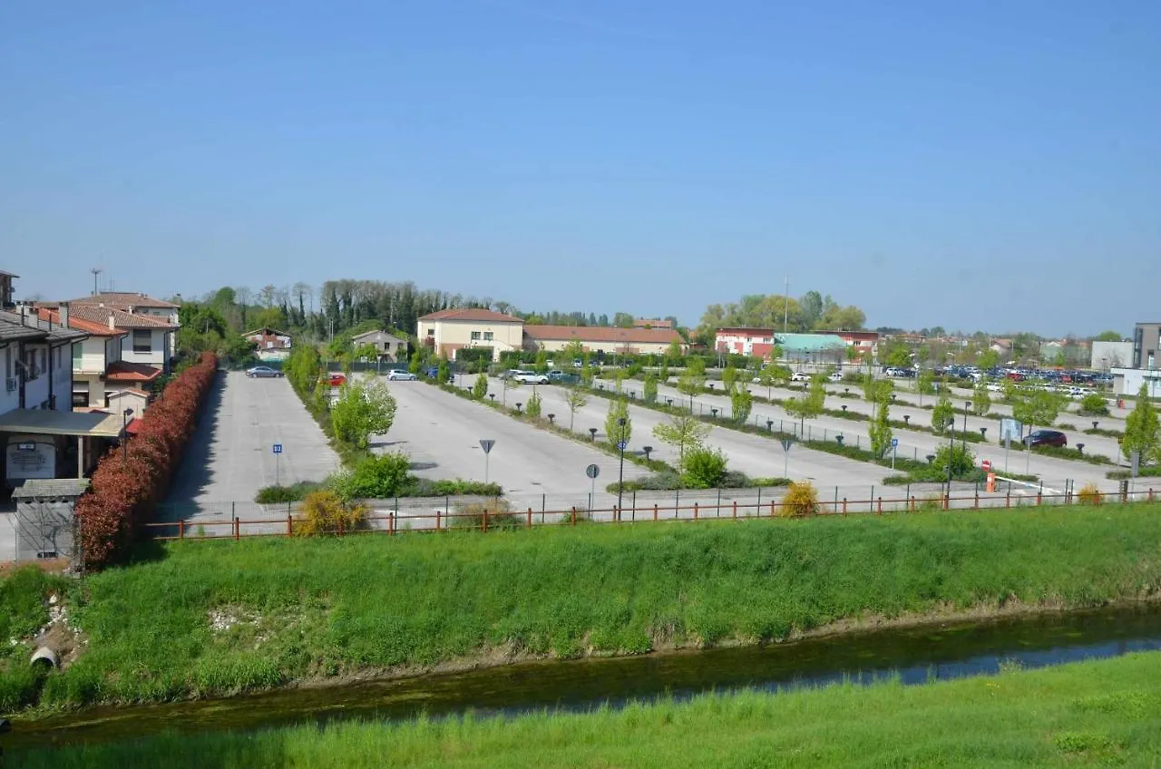Elegante Ed Economico Appartamento A Camposampiero Apartmán